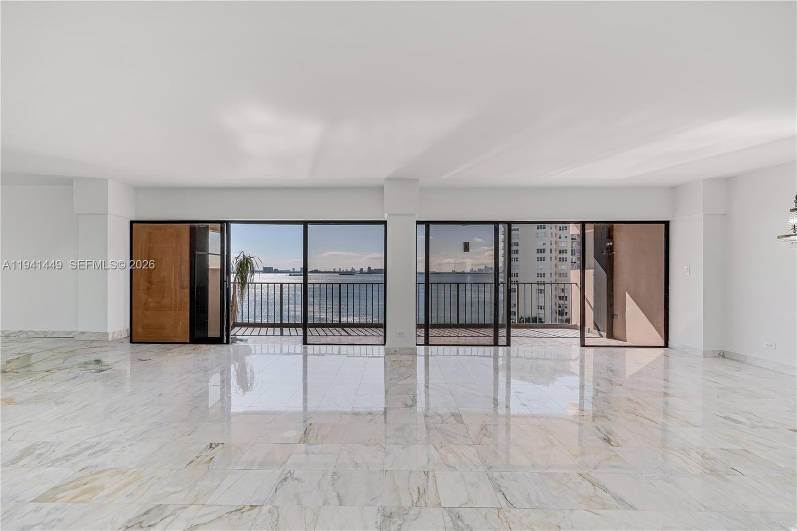 CRICKET CLUB CONDO · #1004 in Miami - Photo 3