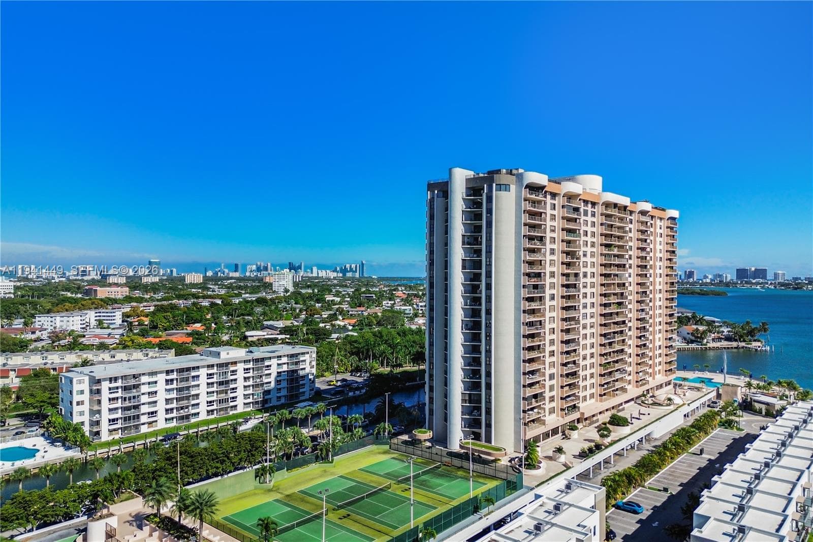 CRICKET CLUB CONDO · #1004 in Miami - Photo 54