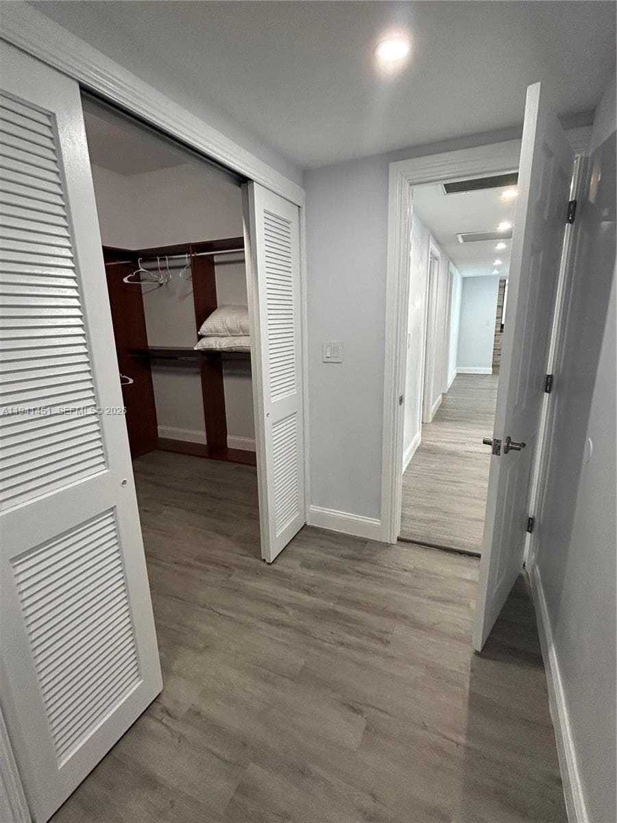 Master Bedroom Closet Entryway
