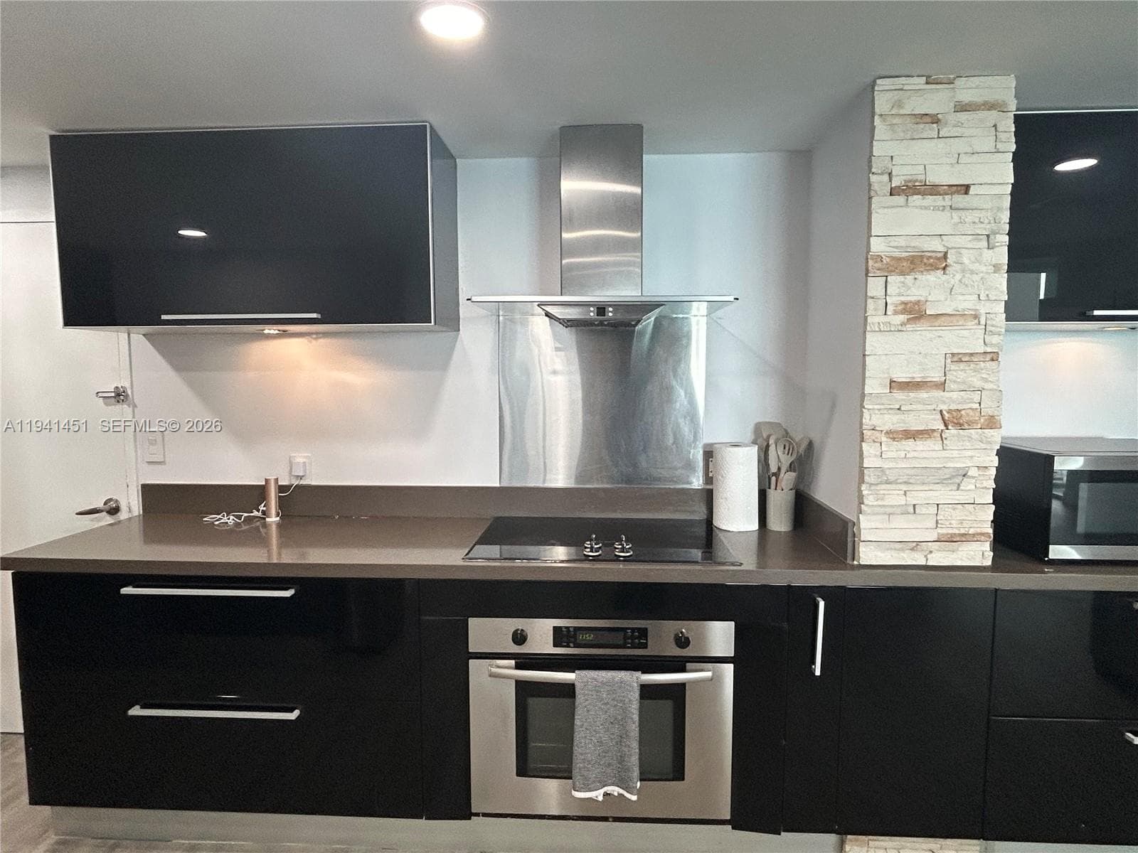 SIAN OCEAN RESIDENCES CON · #PH11 in Hollywood - Photo 10