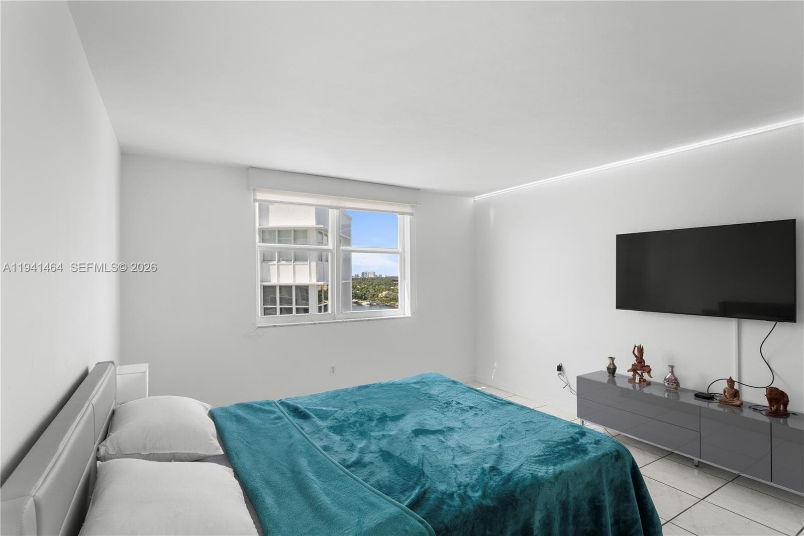 Carriage Club South · #14C in Miami Beach - Photo 11