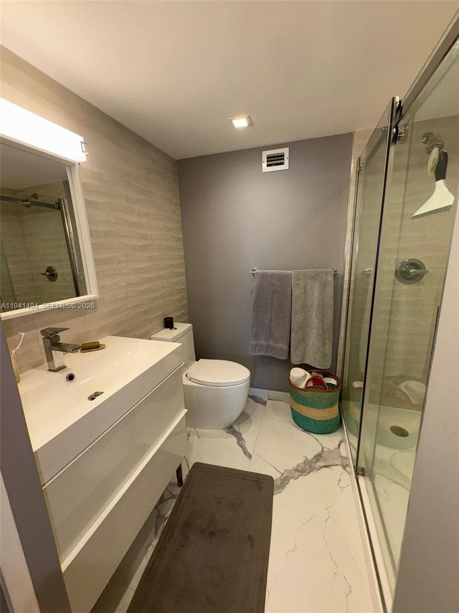 BAYVIEW TOWERS CONDO SOUT · #A1203 in North Miami - Photo 3