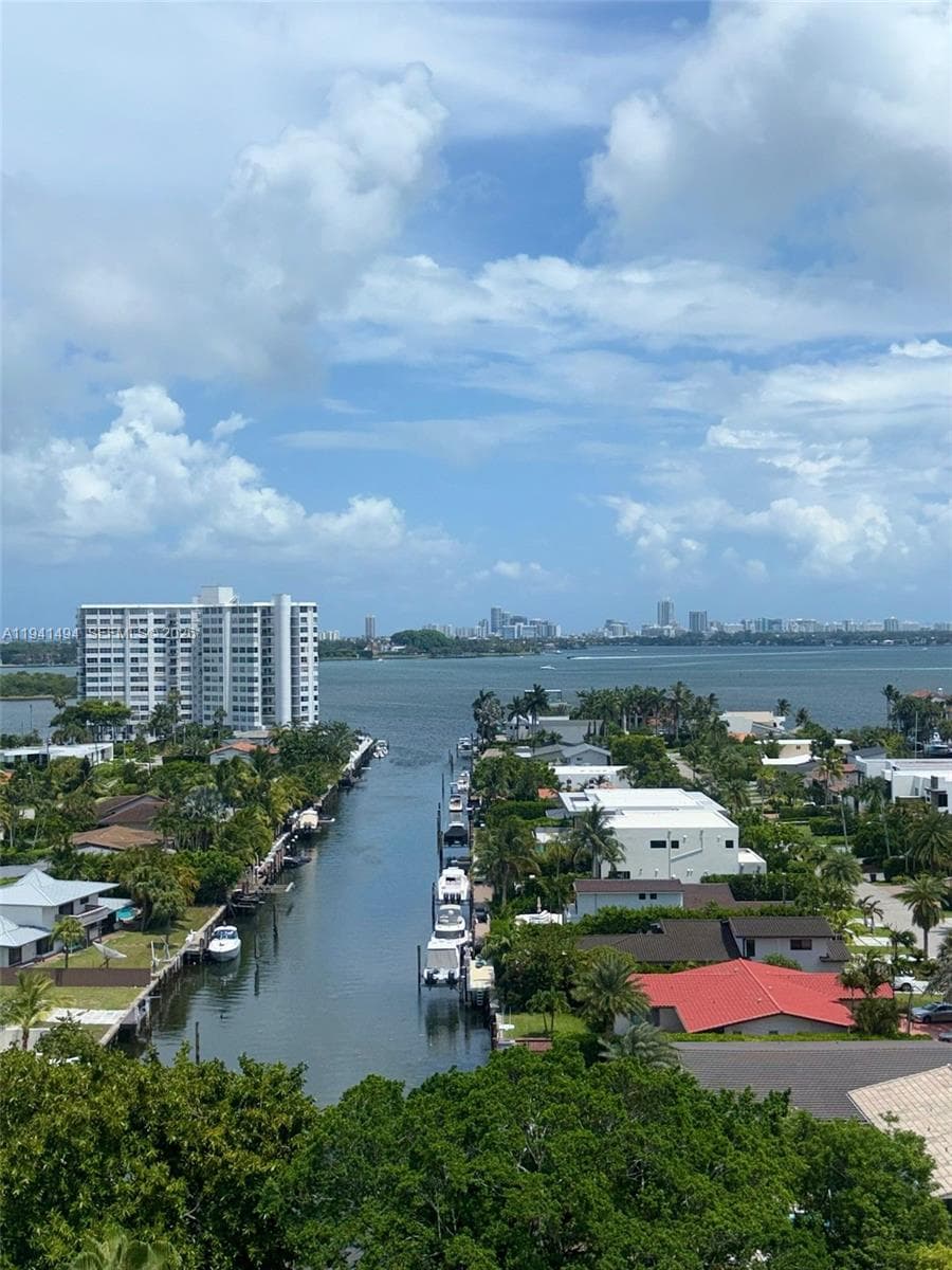 BAYVIEW TOWERS CONDO SOUT · #A1203 in North Miami - Photo 4