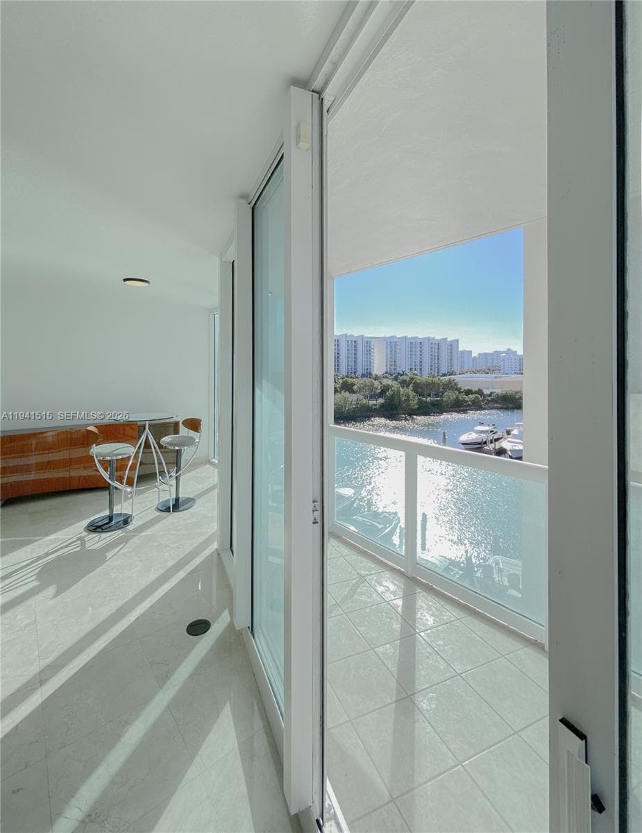 Hidden Bay · #615 in Aventura - Photo 7