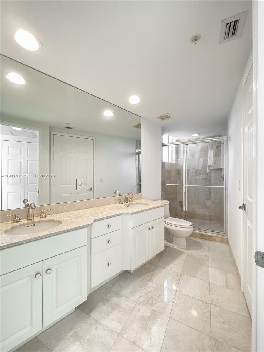 Hidden Bay · #615 in Aventura - Photo 9