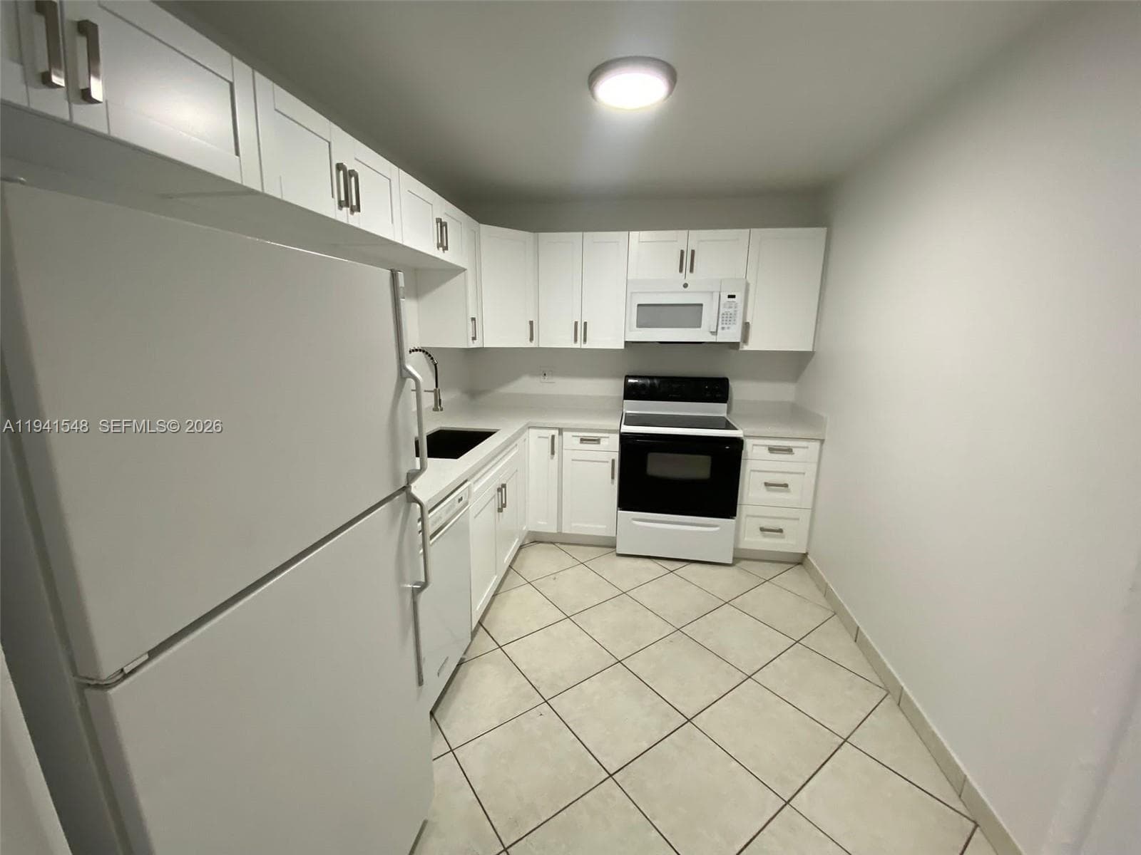 HERITAGE CIRCLE CONDO · #9-3D in Deerfield Beach - Photo 4