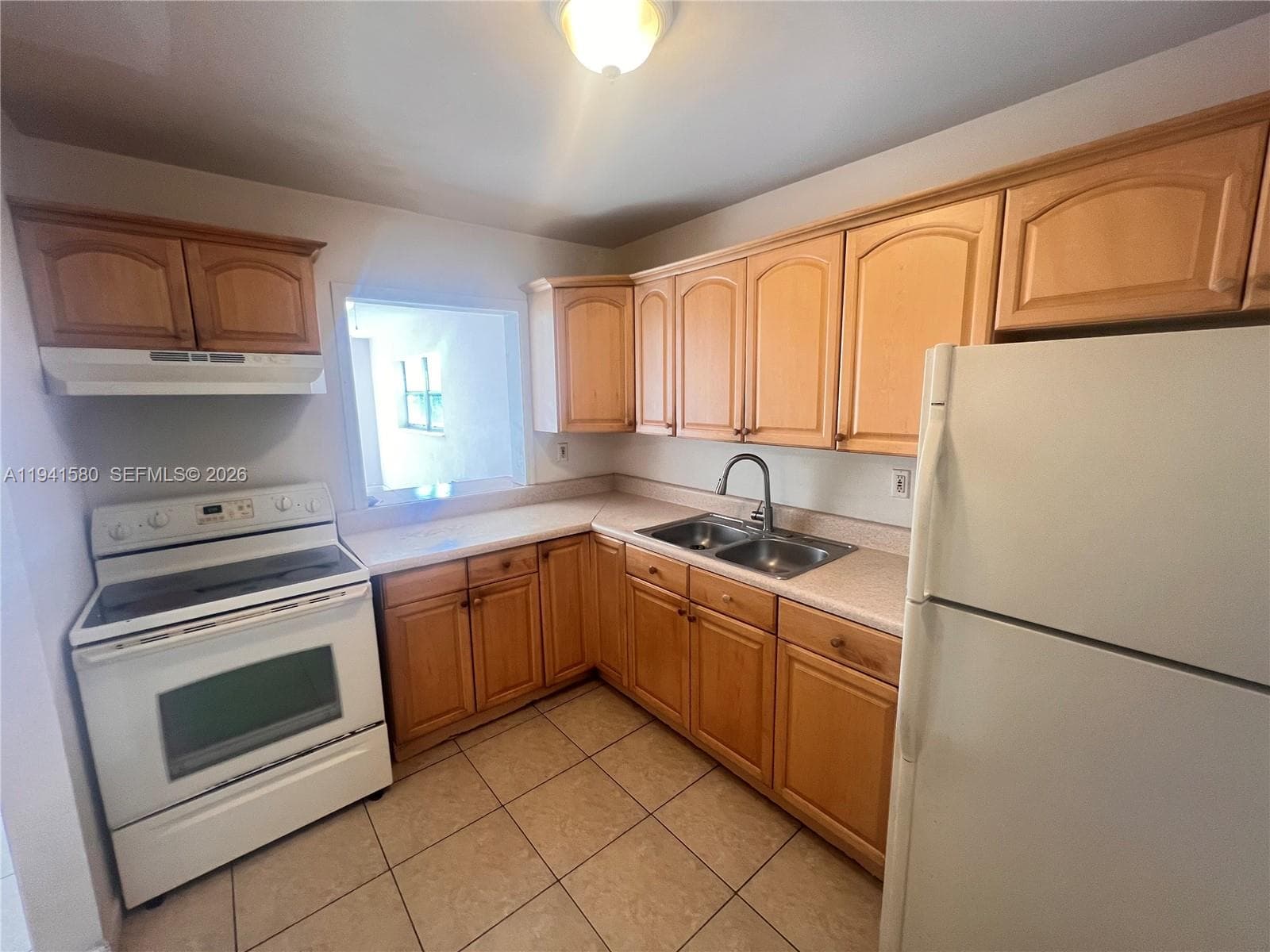 GOLD COAST CONDO · #203 in North Miami - Photo 4