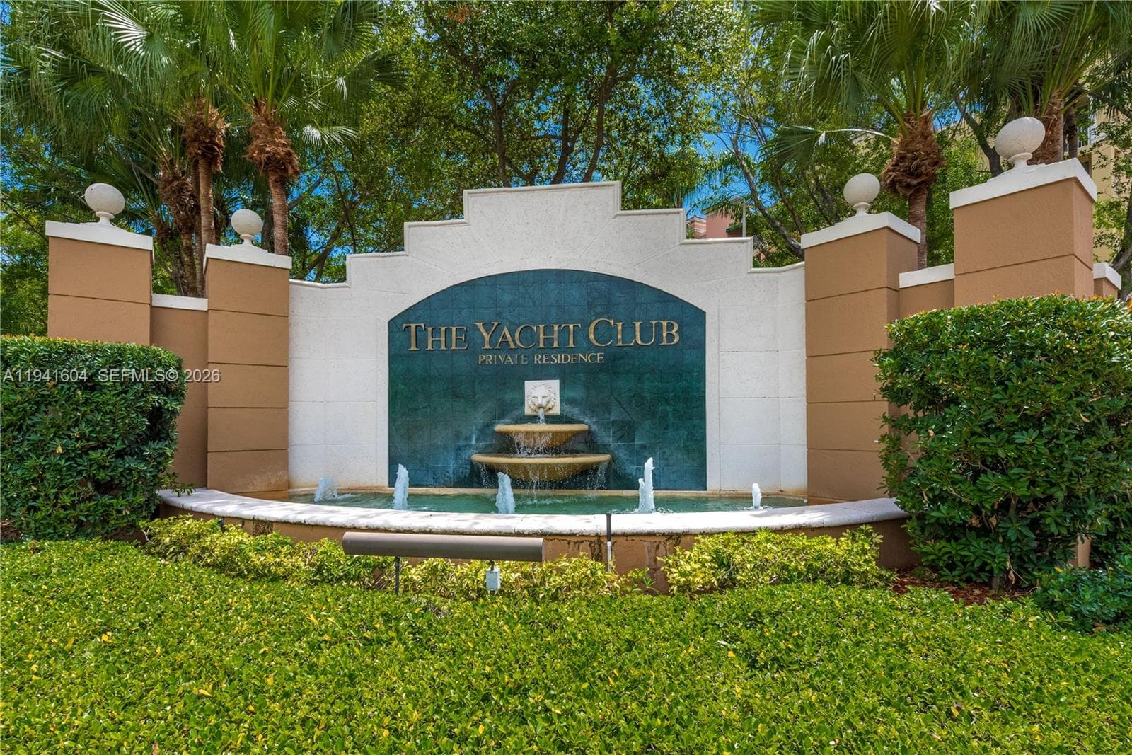 YACHT CLUB AT AVENTURA · #7104 in Aventura - Photo 23