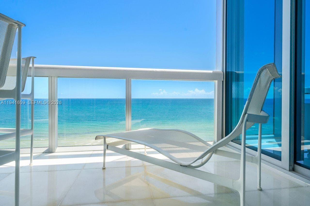 Carillon Miami Beach · #1205 in Miami Beach - Photo 10