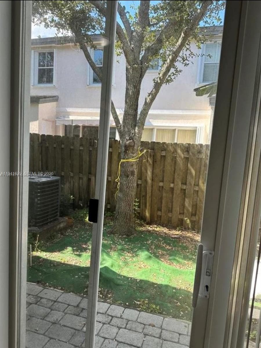 152 SE 29th Ave #4 photo 3