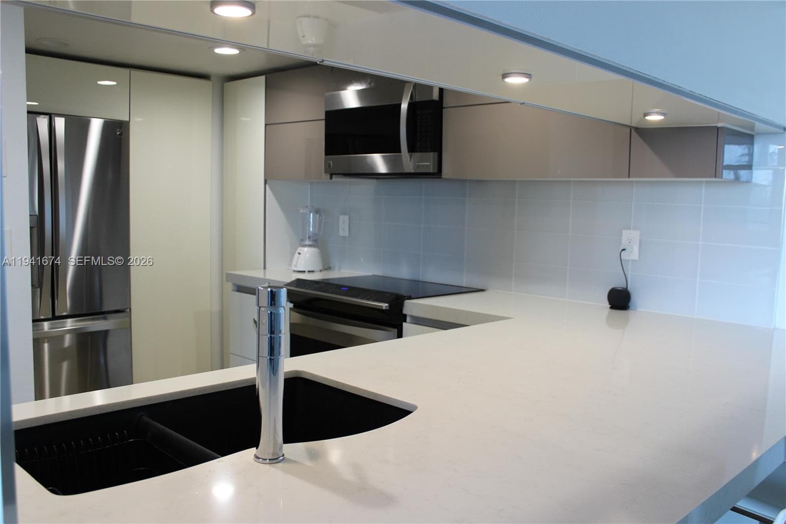 THE FLORIDIAN CONDO · #810 in Miami Beach - Photo 9