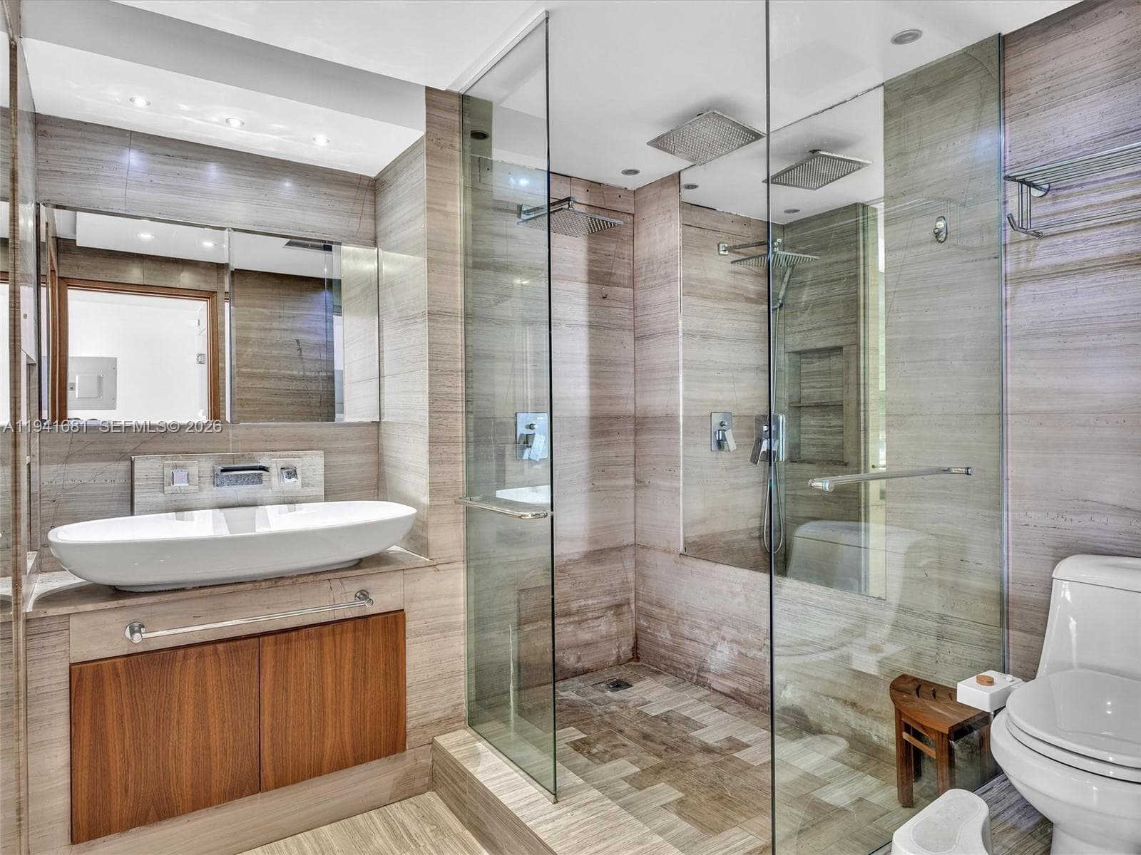 THE PRESIDENTIAL CONDO · #1103 in Miami Beach - Photo 5