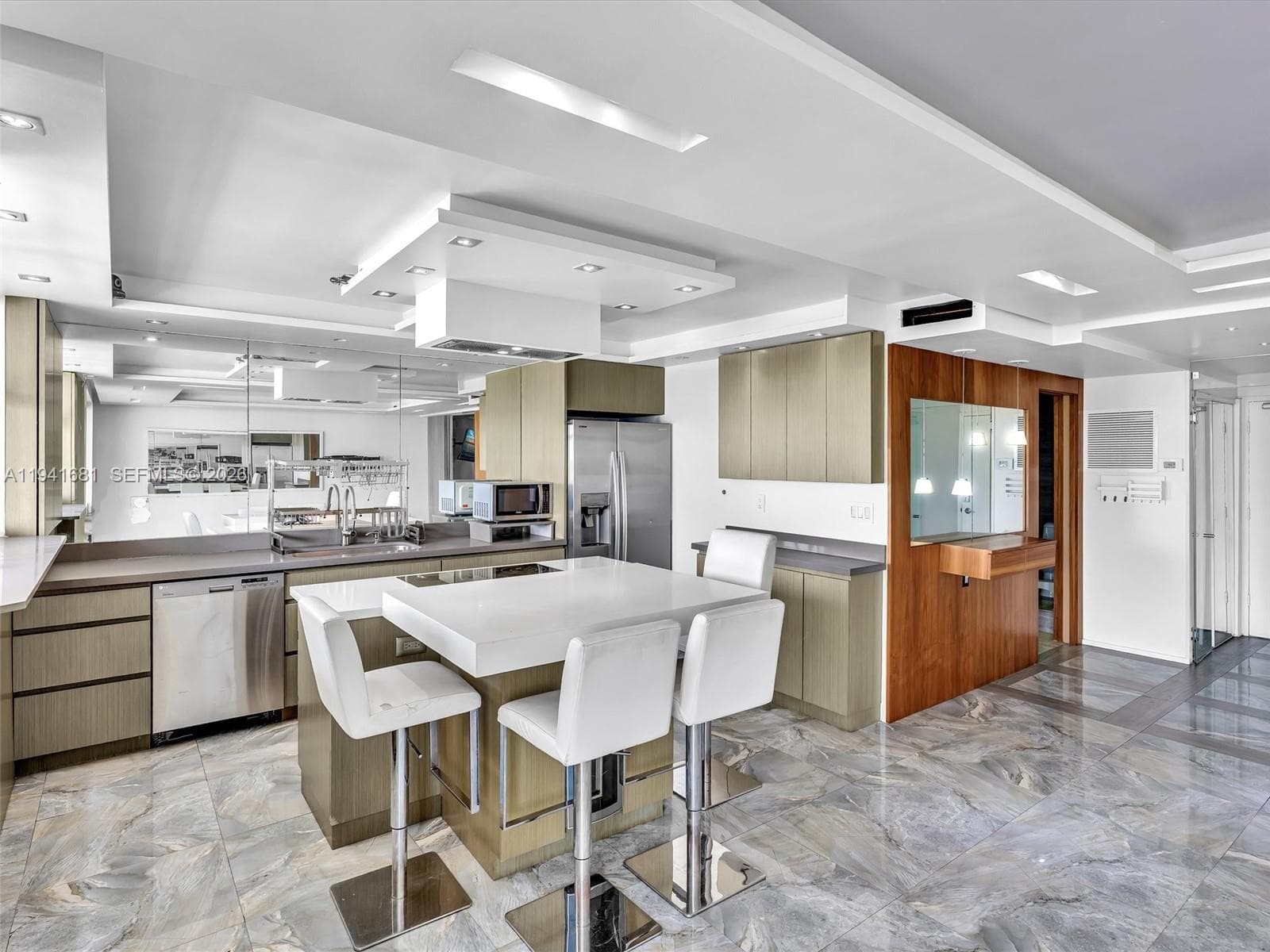 THE PRESIDENTIAL CONDO · #1103 in Miami Beach - Photo 20
