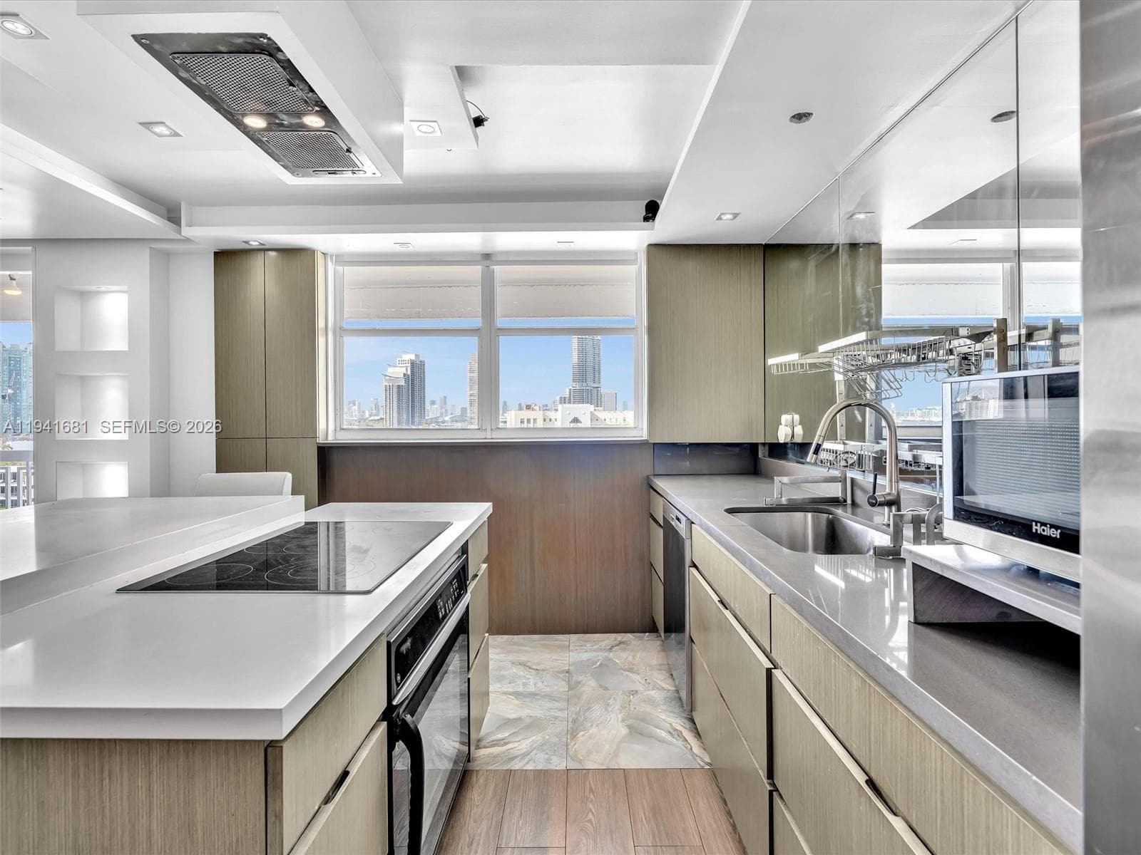 THE PRESIDENTIAL CONDO · #1103 in Miami Beach - Photo 25