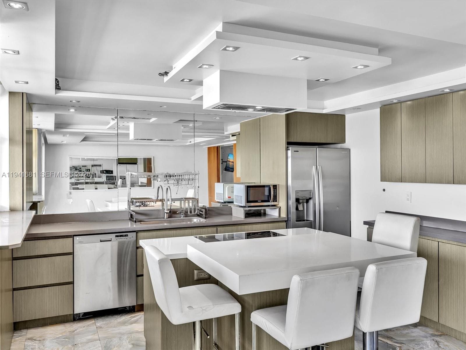 THE PRESIDENTIAL CONDO · #1103 in Miami Beach - Photo 21