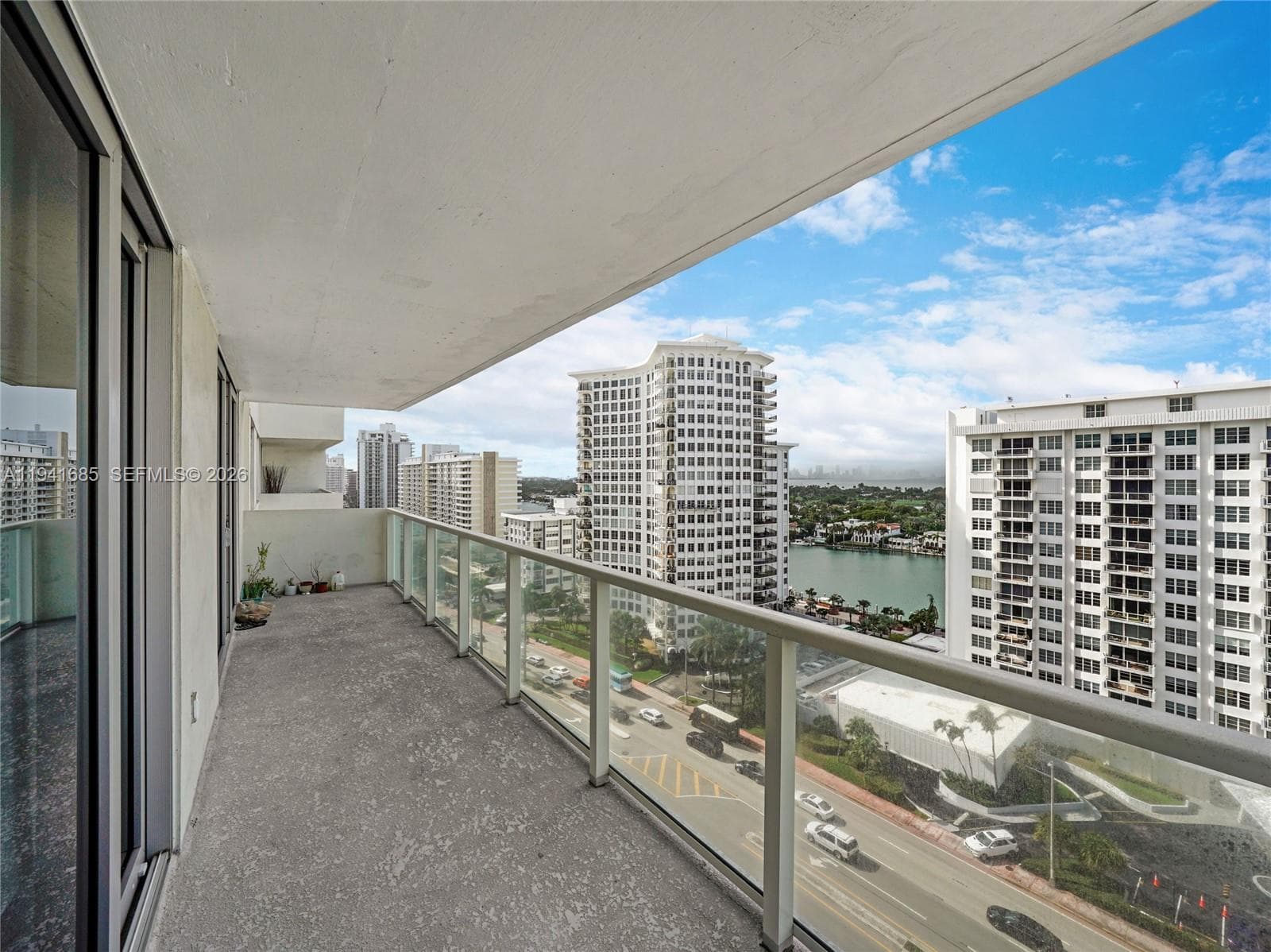ARLEN BEACH CONDO · #1415 in Miami Beach - Photo 3