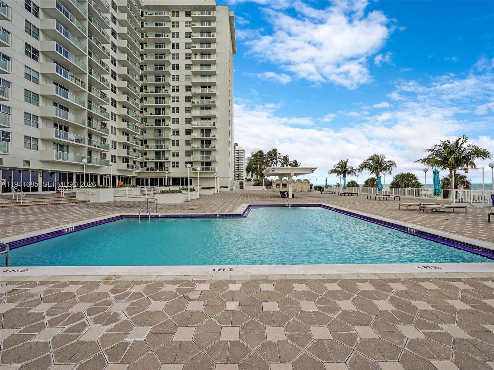 ARLEN BEACH CONDO · #1415 in Miami Beach - Photo 20