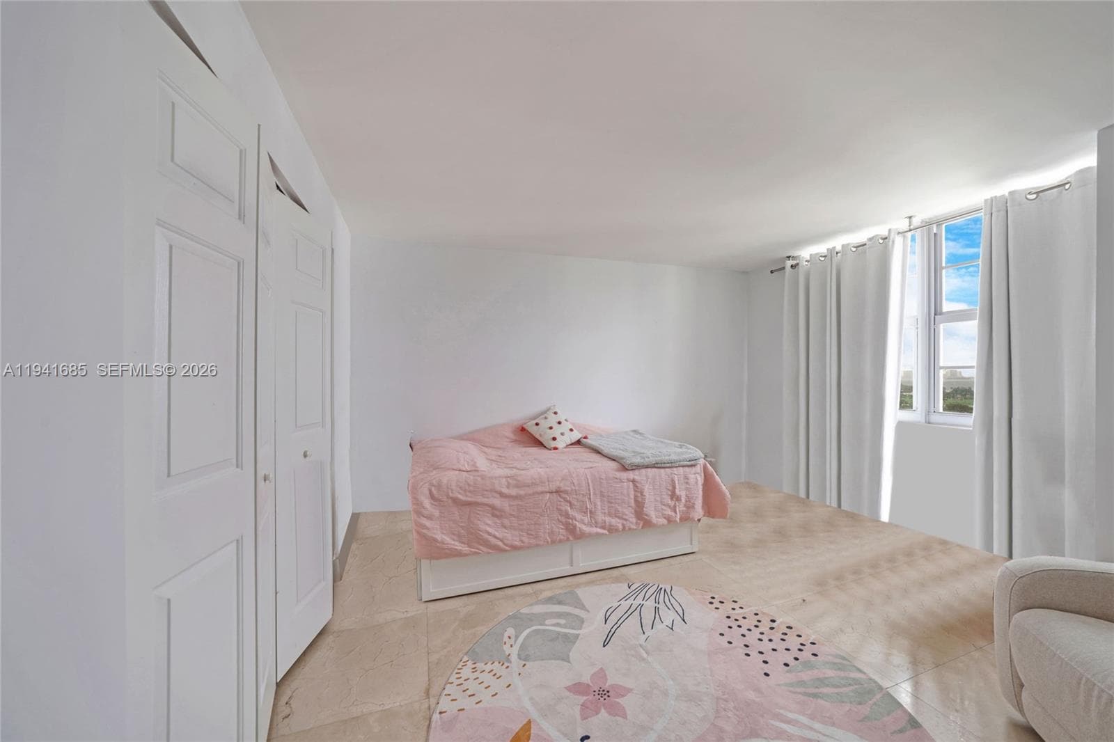 ARLEN BEACH CONDO · #1415 in Miami Beach - Photo 10