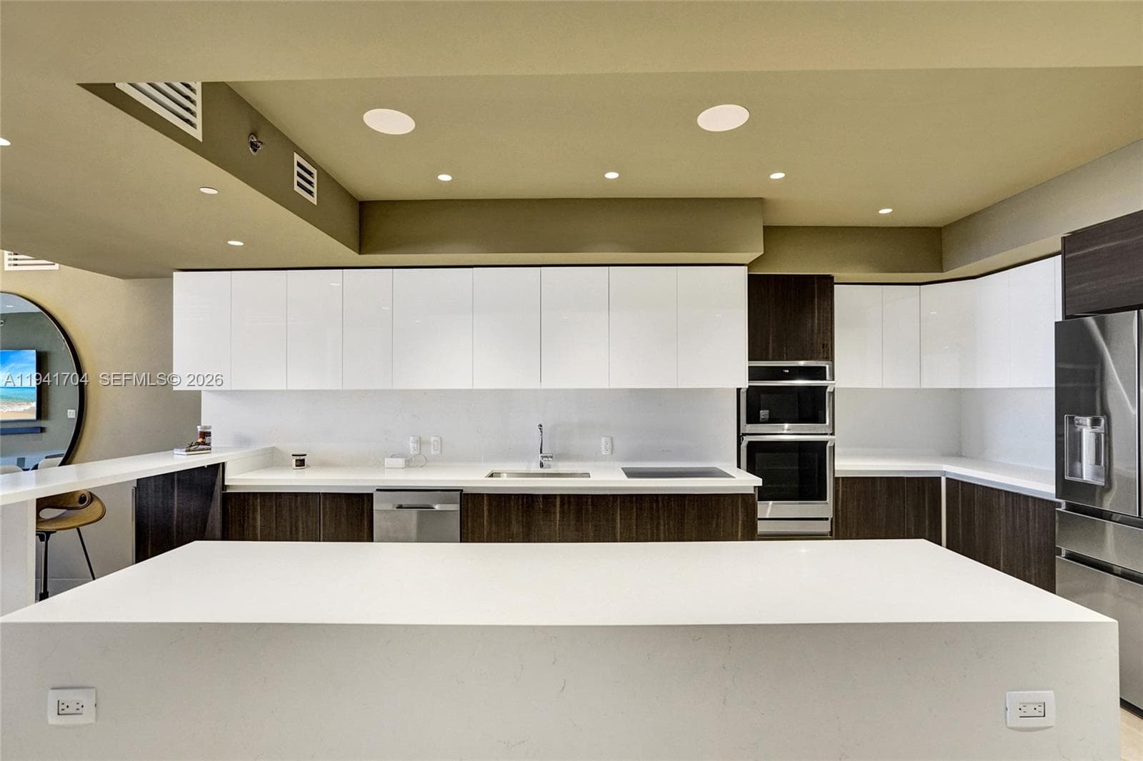 Kitchen With Large Island