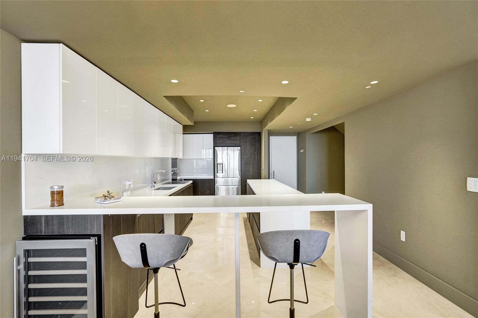 Wine Cooler & Peninsula