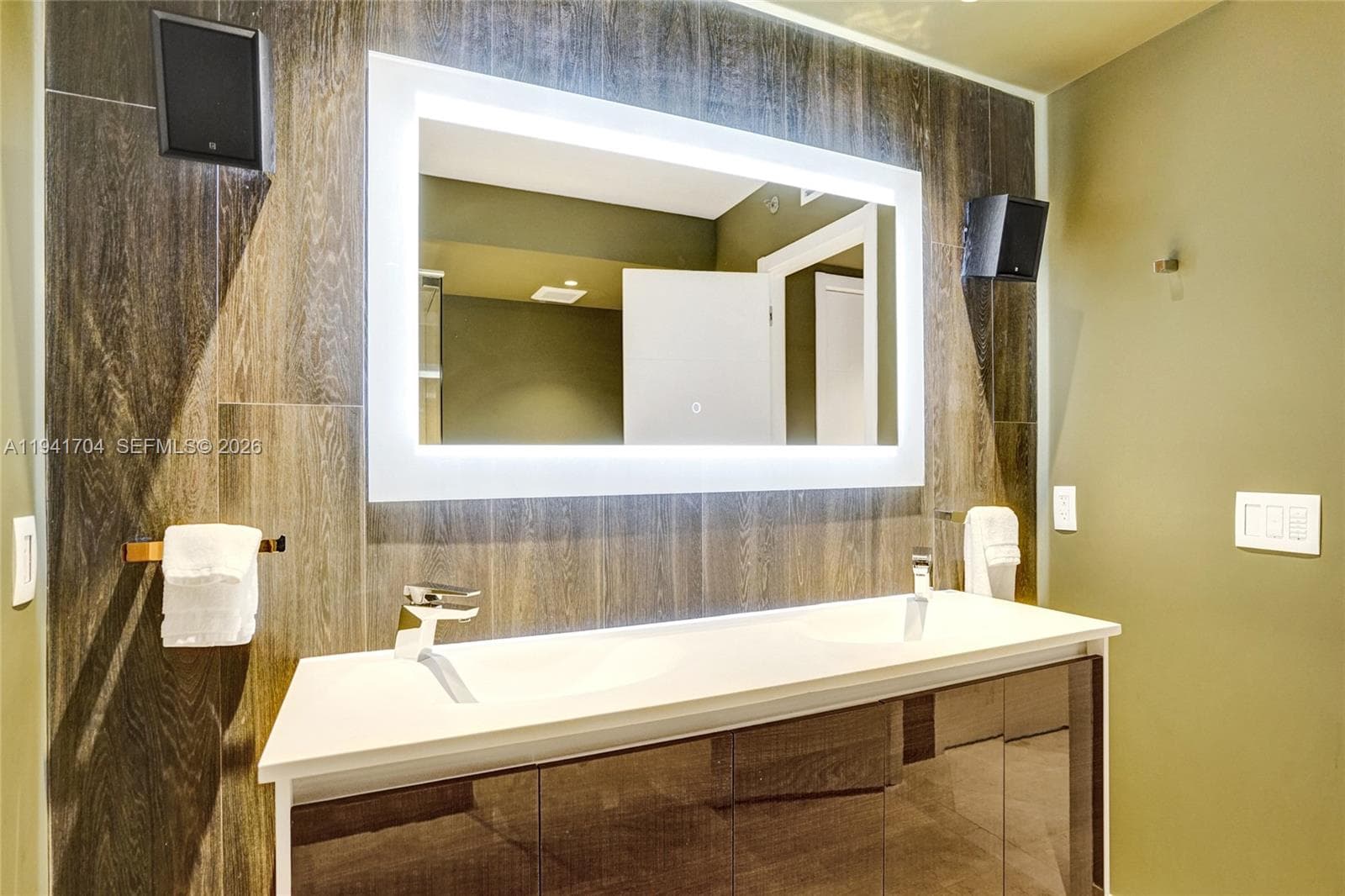 Primary Bath With Double Vanity