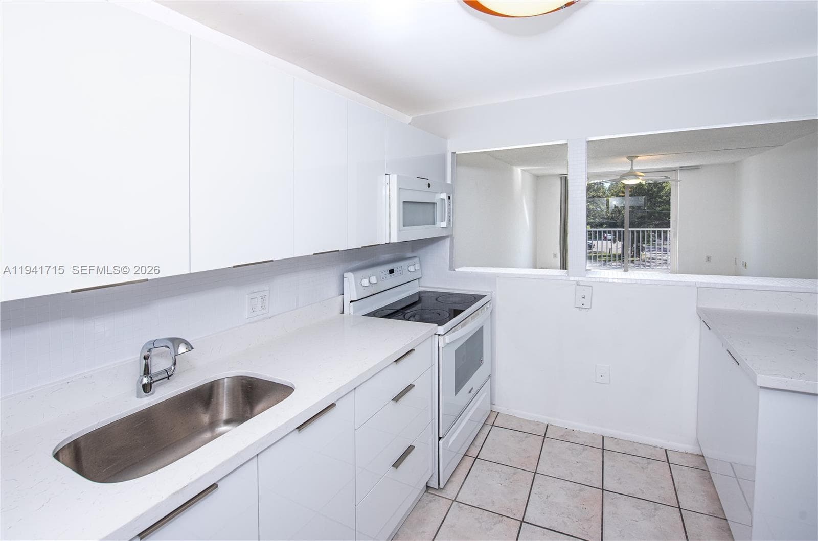 WOODSIDE APTS CONDO · #B320 in North Miami Beach - Photo 6