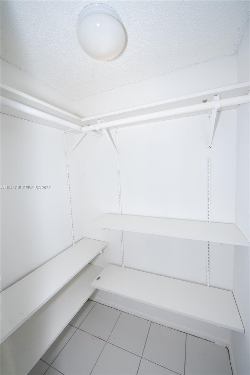 WOODSIDE APTS CONDO · #B320 in North Miami Beach - Photo 10