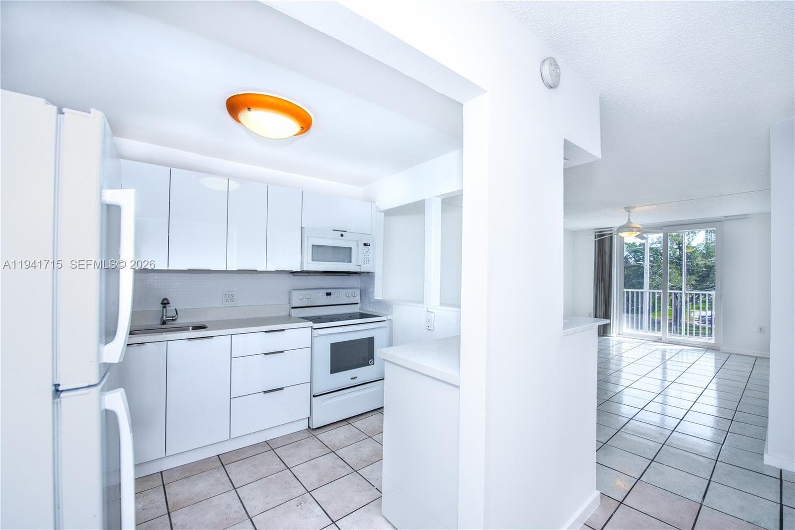 WOODSIDE APTS CONDO · #B320 in North Miami Beach - Photo 4