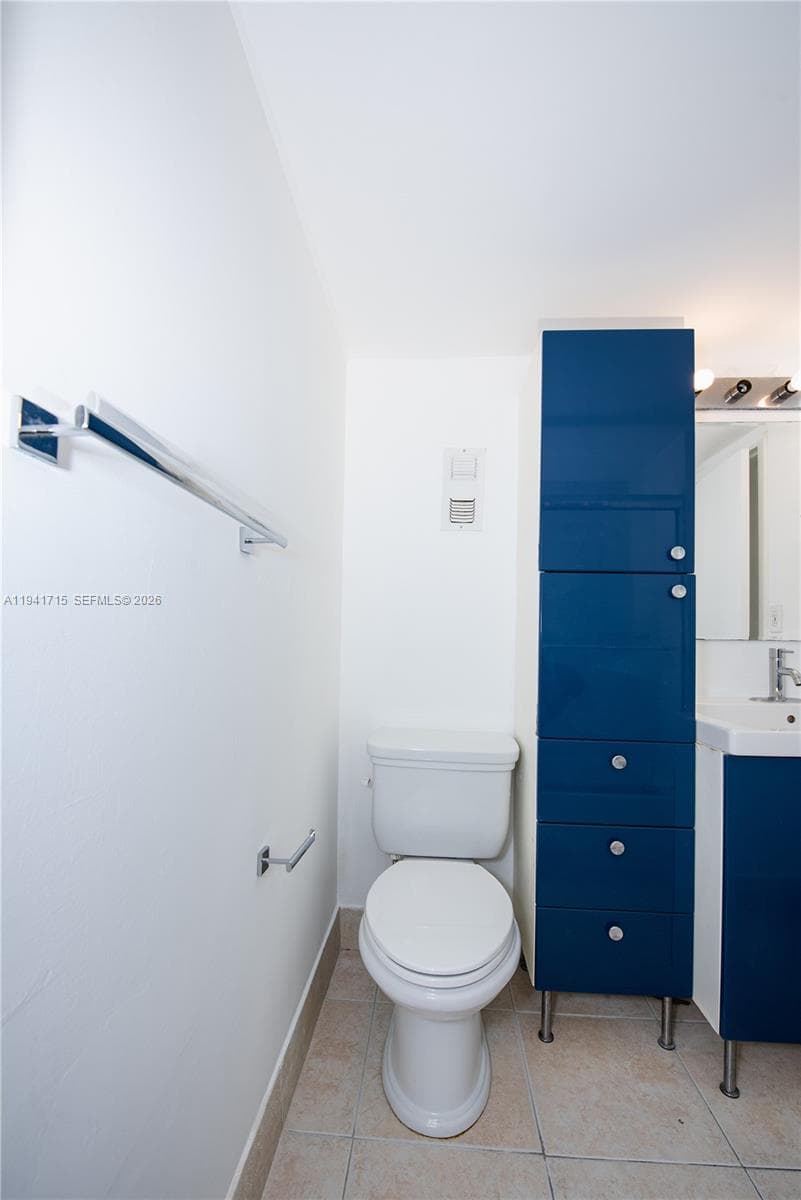 WOODSIDE APTS CONDO · #B320 in North Miami Beach - Photo 21
