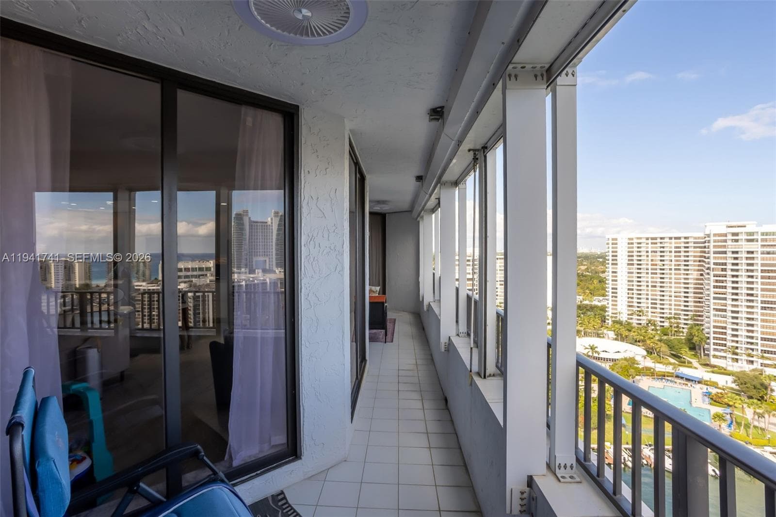 ANCHOR BAY CLUB CONDO · #PH3A in Hallandale Beach - Photo 2