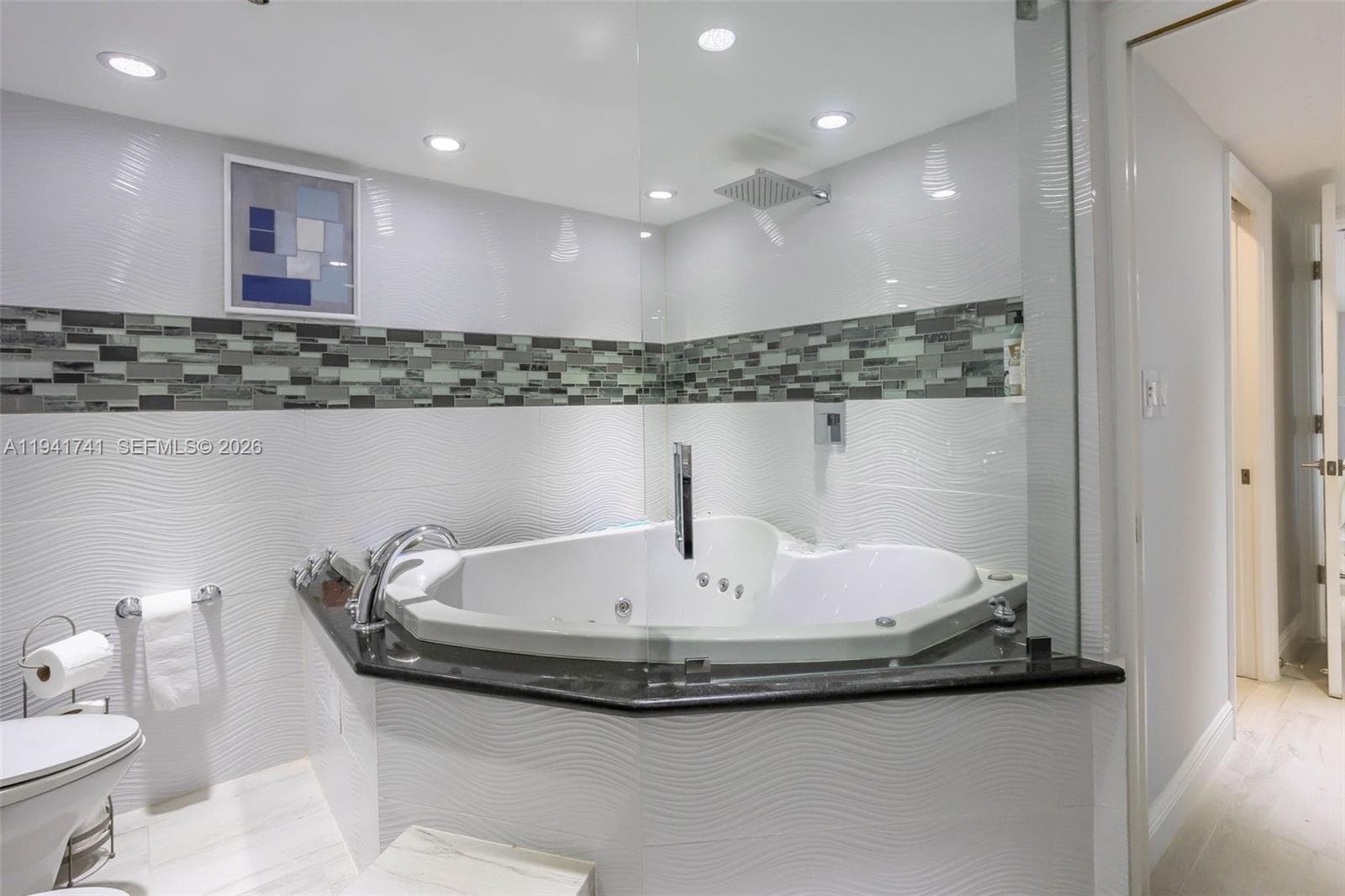 ANCHOR BAY CLUB CONDO · #PH3A in Hallandale Beach - Photo 18