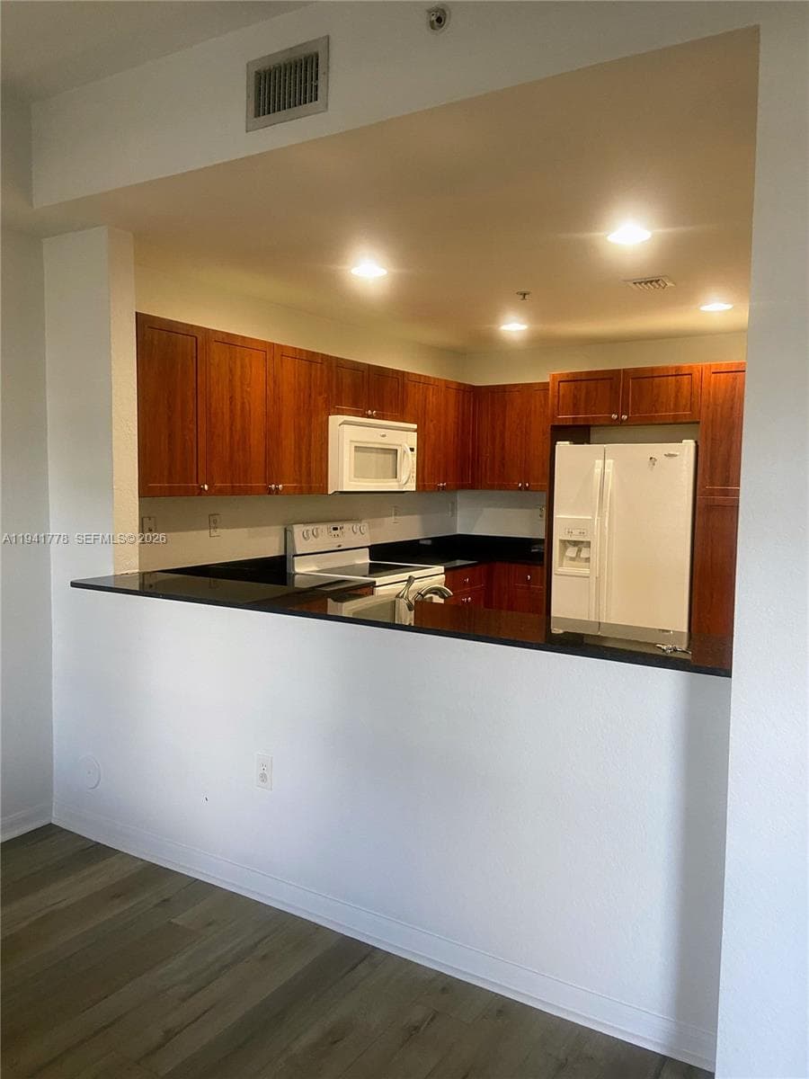 CORONADO AT DORAL IV COND · #102 in Doral - Photo 4