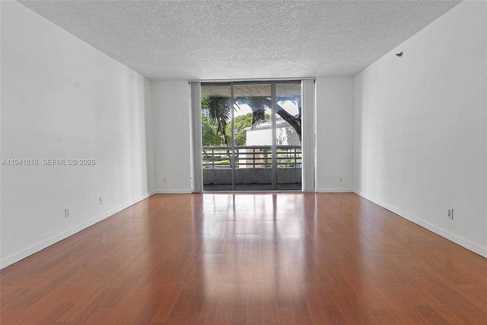 PARC CENTRAL AVENTURA EAS · #202 in Aventura - Photo 17