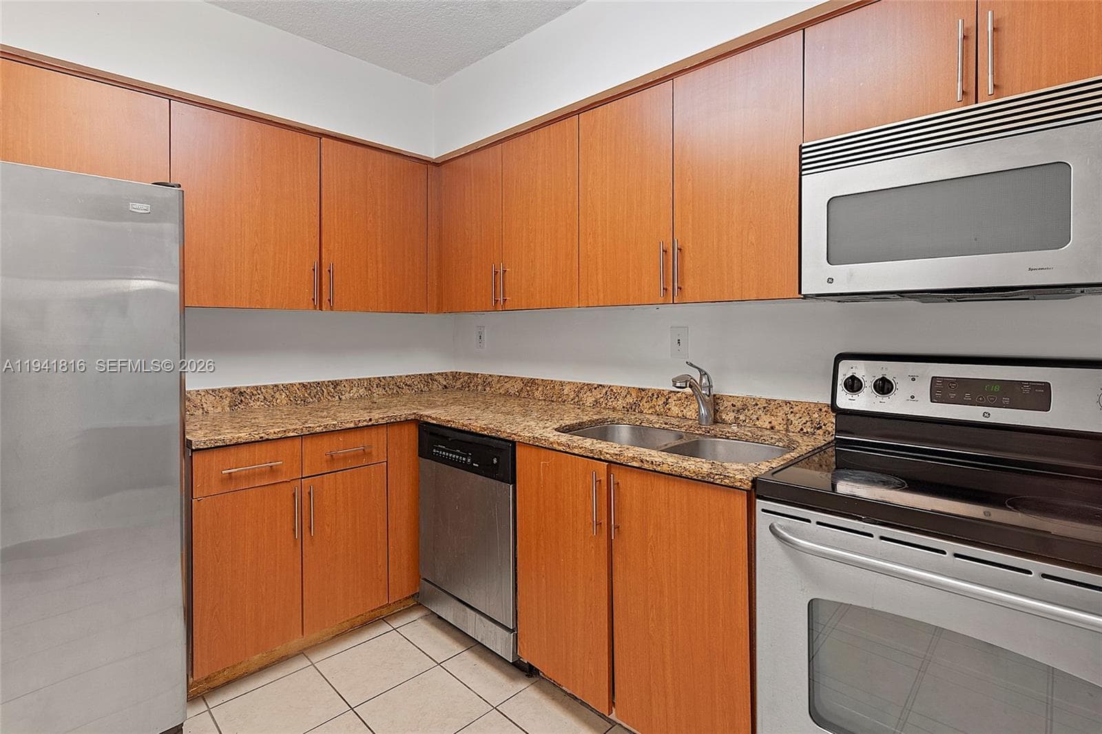 PARC CENTRAL AVENTURA EAS · #202 in Aventura - Photo 24