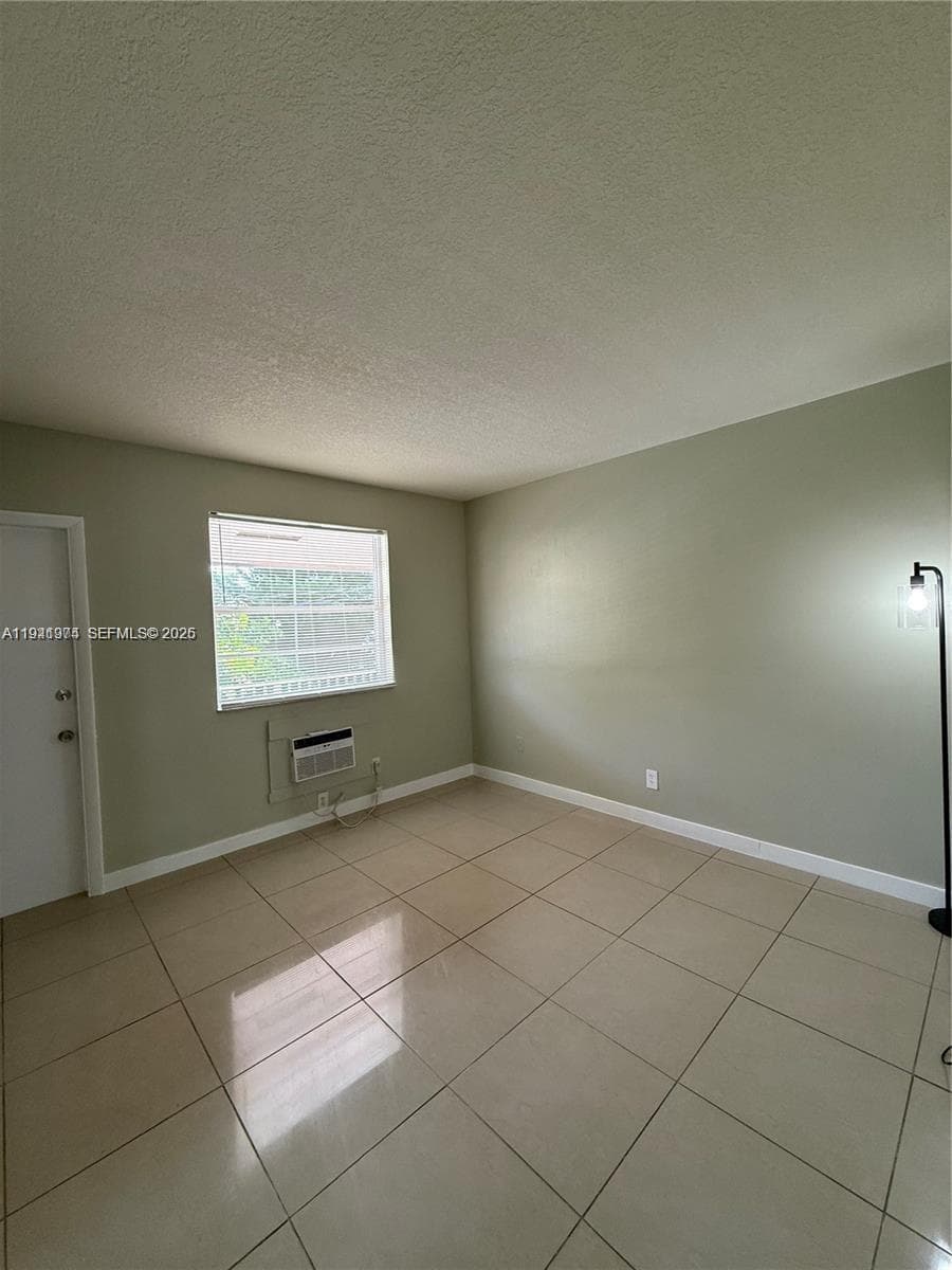 TOWN COLONY CONDO · #12A in Hollywood - Photo 6