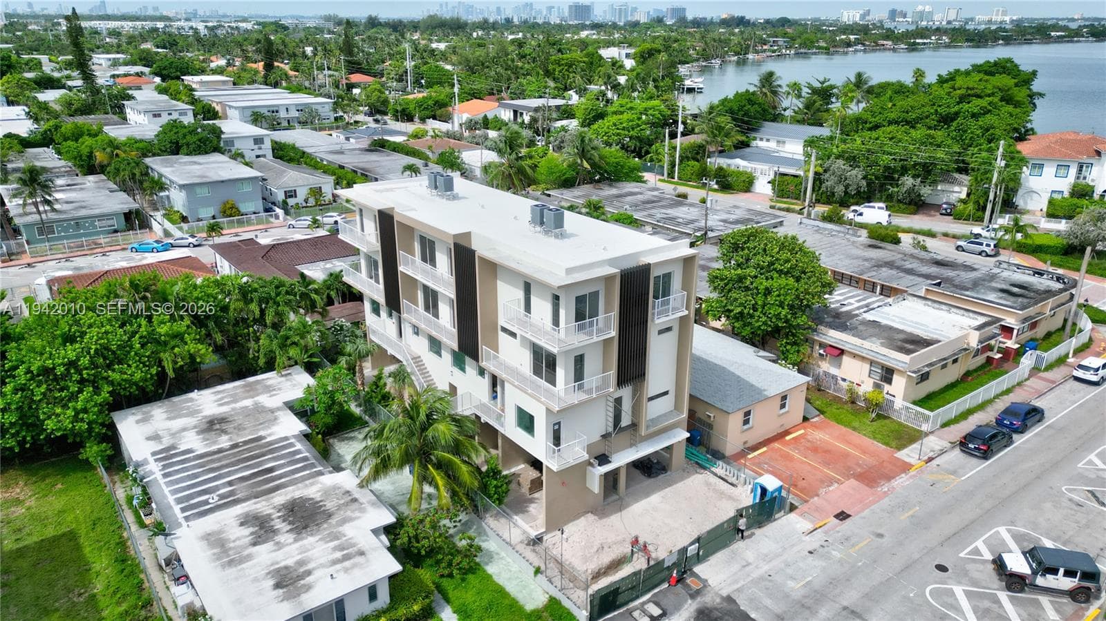 BISCAYNE BCH SUB · #2 in Miami Beach - Photo 4