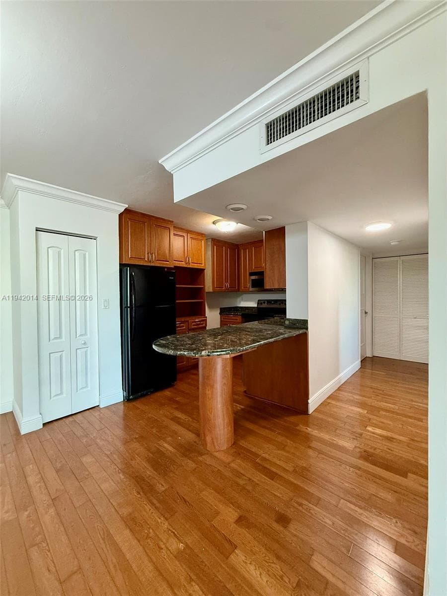 BAY POINT EAST CONDO · #407 in Miami Beach - Photo 17