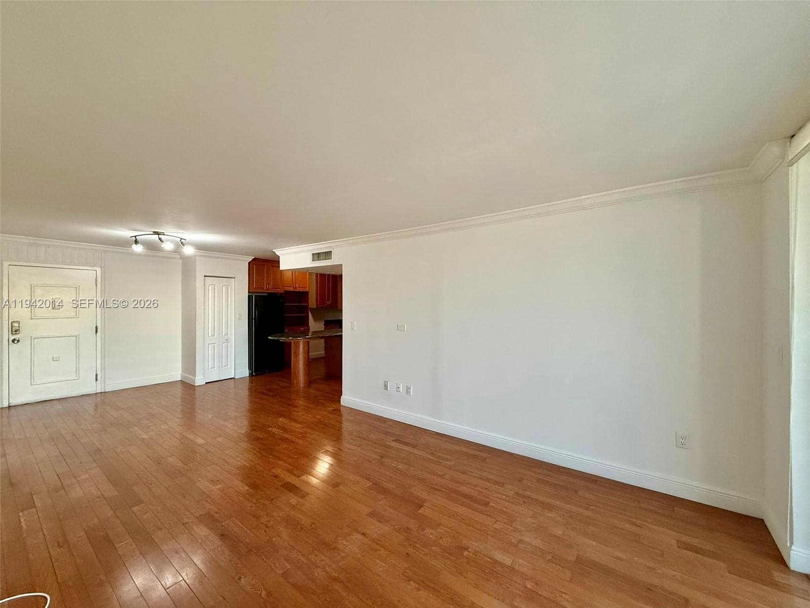 BAY POINT EAST CONDO · #407 in Miami Beach - Photo 16