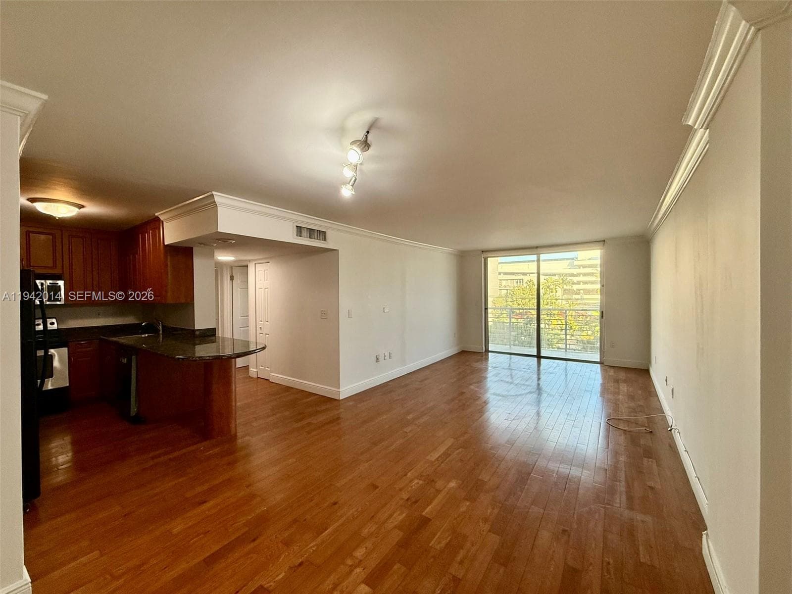 BAY POINT EAST CONDO · #407 in Miami Beach - Photo 7