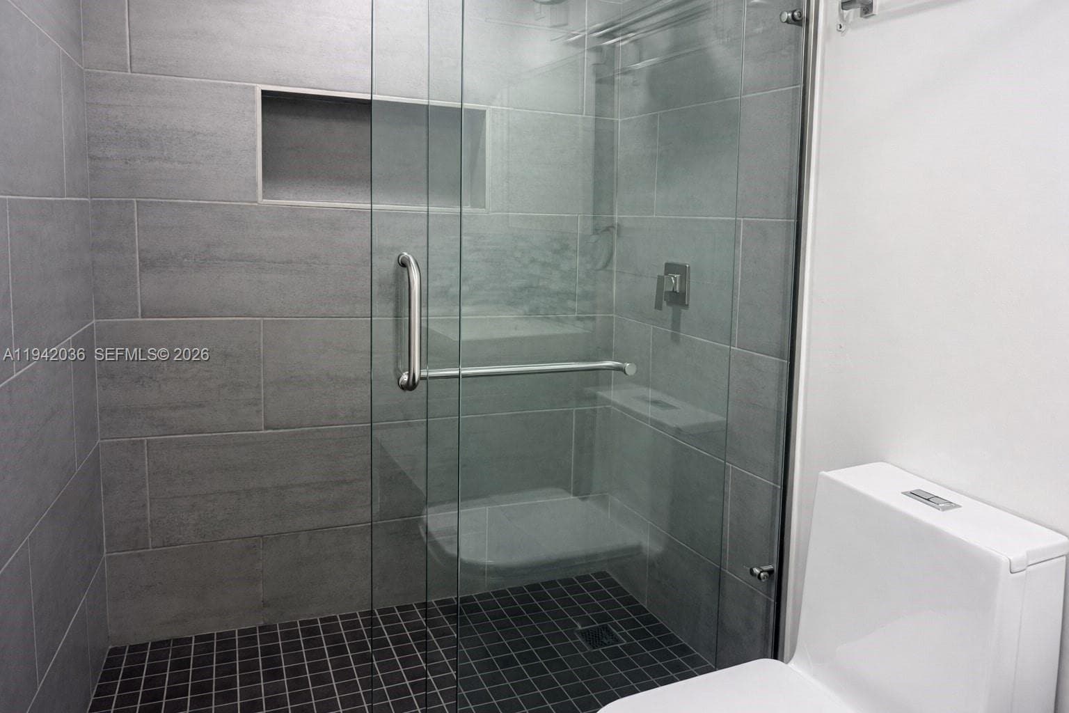 WOODSIDE APTS CONDO · #330 in North Miami Beach - Photo 13