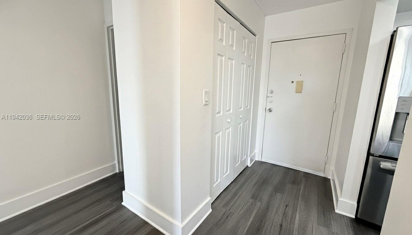 WOODSIDE APTS CONDO · #330 in North Miami Beach - Photo 11