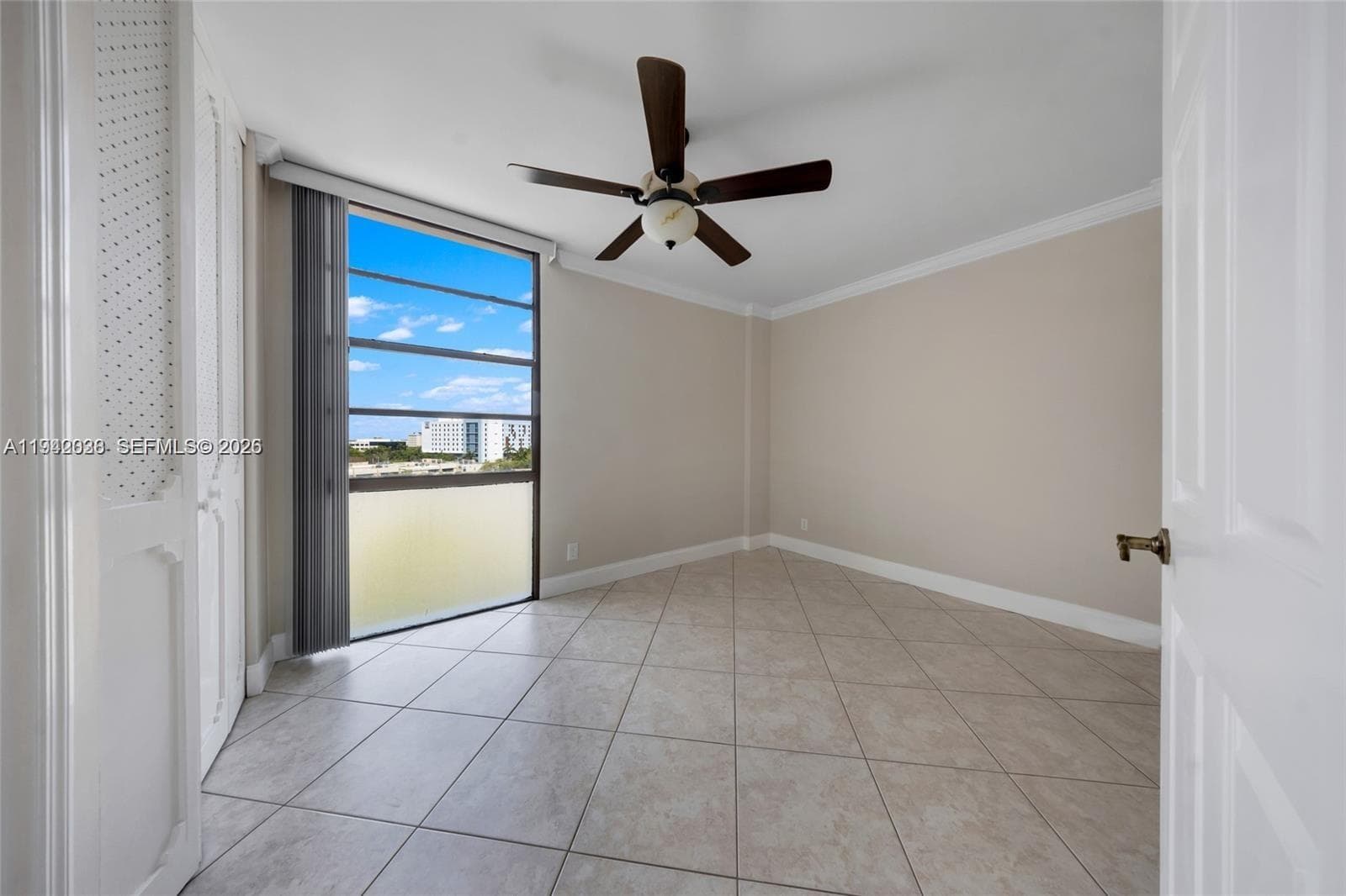 BISCAYA IV CONDO · #812 in Aventura - Photo 17