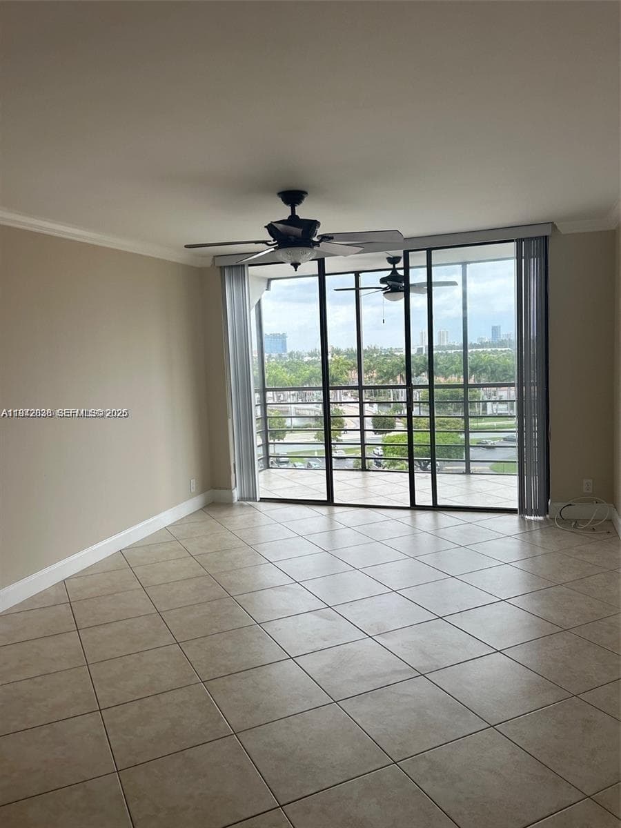BISCAYA IV CONDO · #812 in Aventura - Photo 9