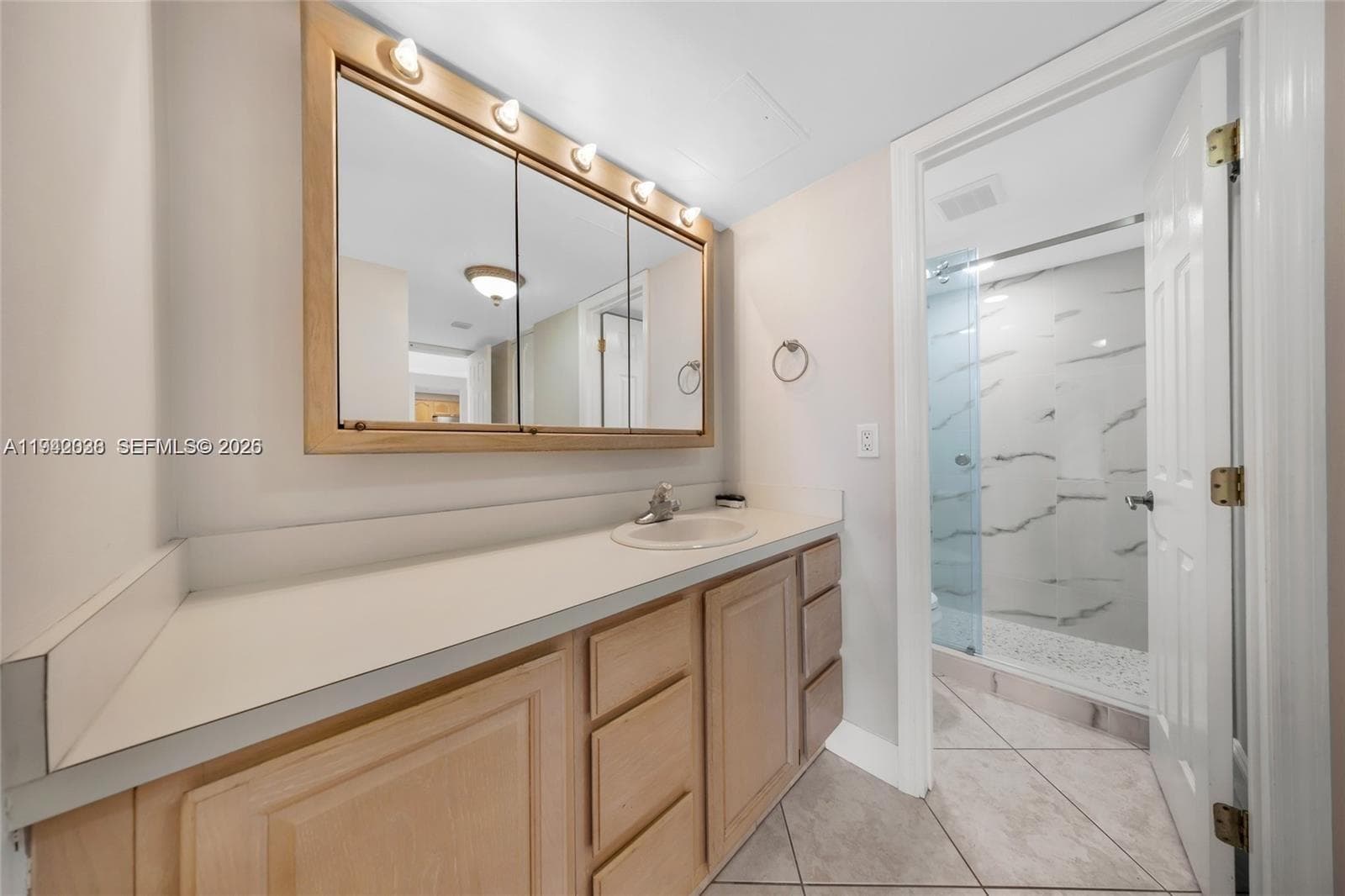 BISCAYA IV CONDO · #812 in Aventura - Photo 19