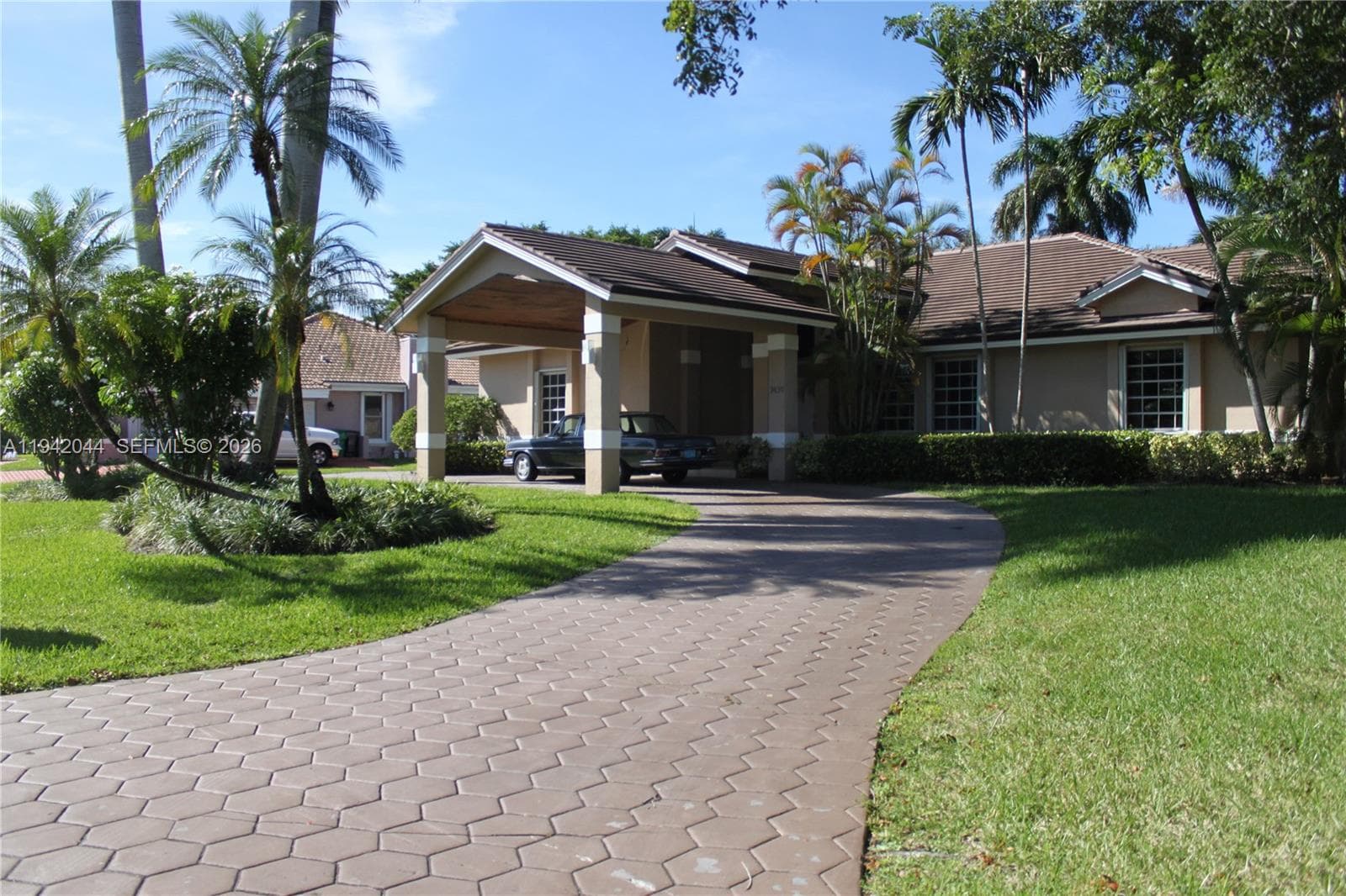 7439 SW 168th Ter photo 1