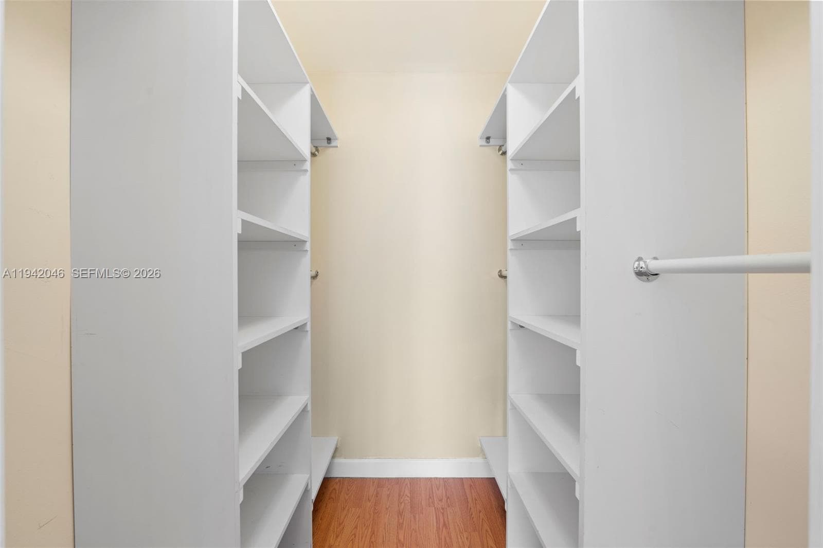 DE SOTO PARK SOUTH · #319 in Hallandale Beach - Photo 6