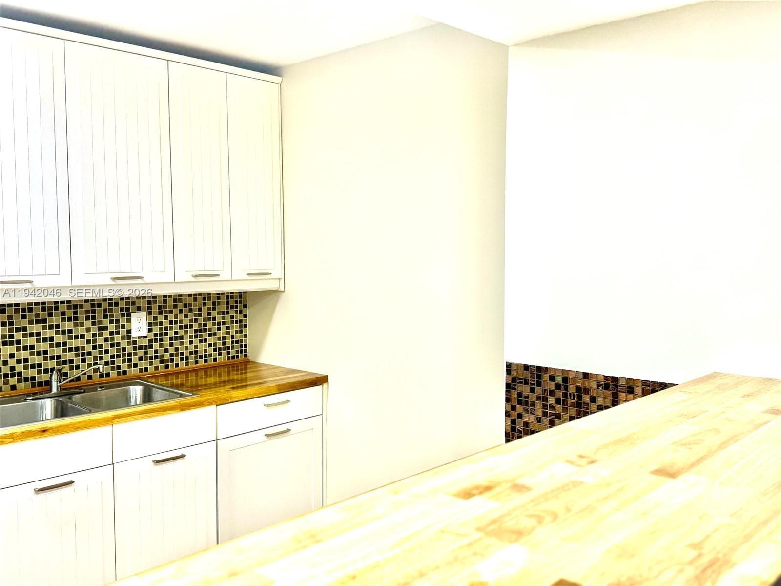 DE SOTO PARK SOUTH · #319 in Hallandale Beach - Photo 10