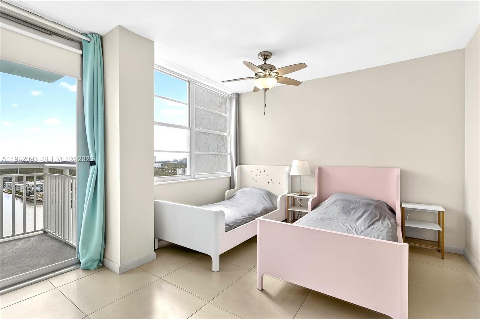 Winston Towers 500 Condo · #1905 in Sunny Isles Beach - Photo 12