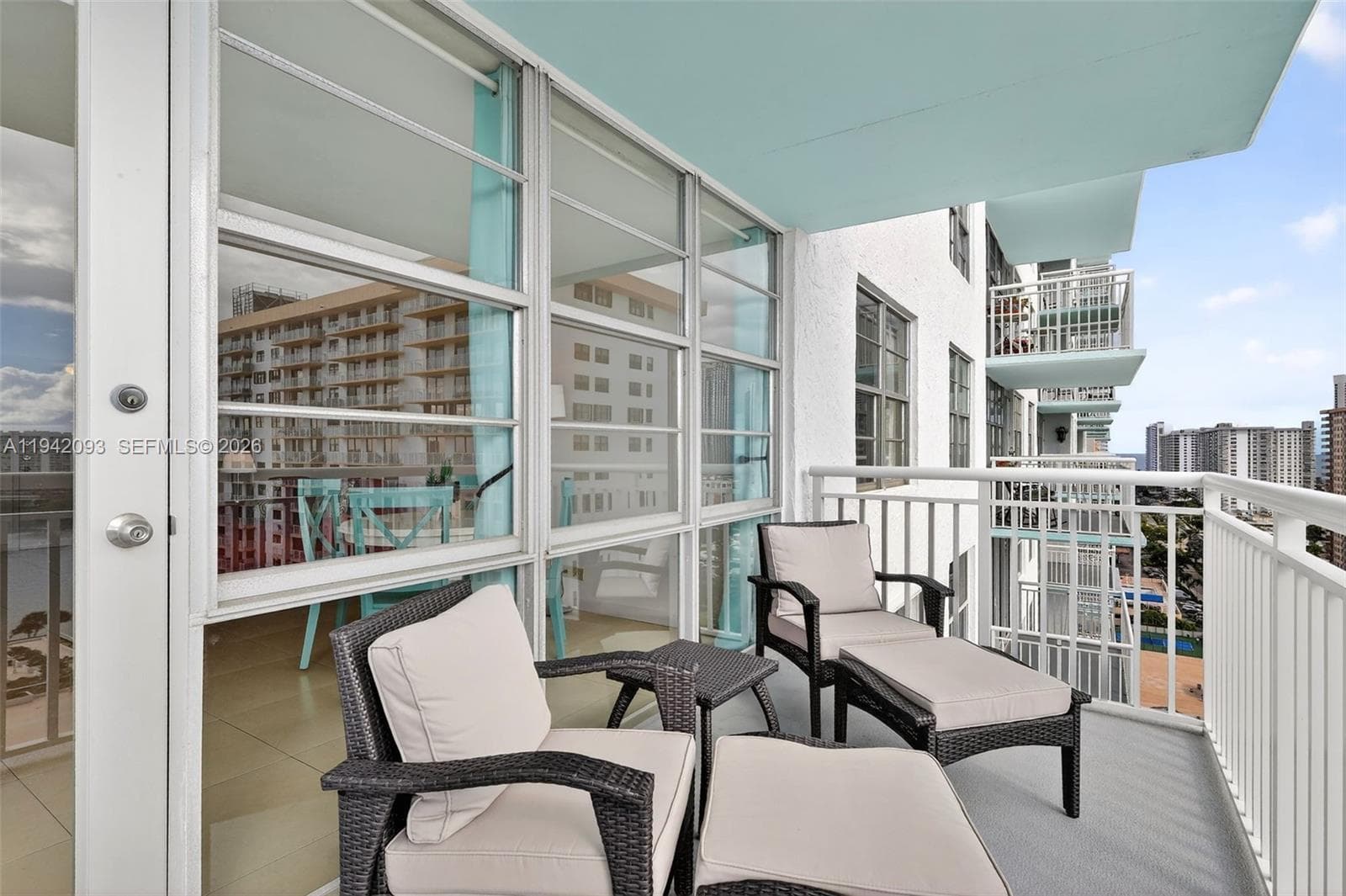 Winston Towers 500 Condo · #1905 in Sunny Isles Beach - Photo 7