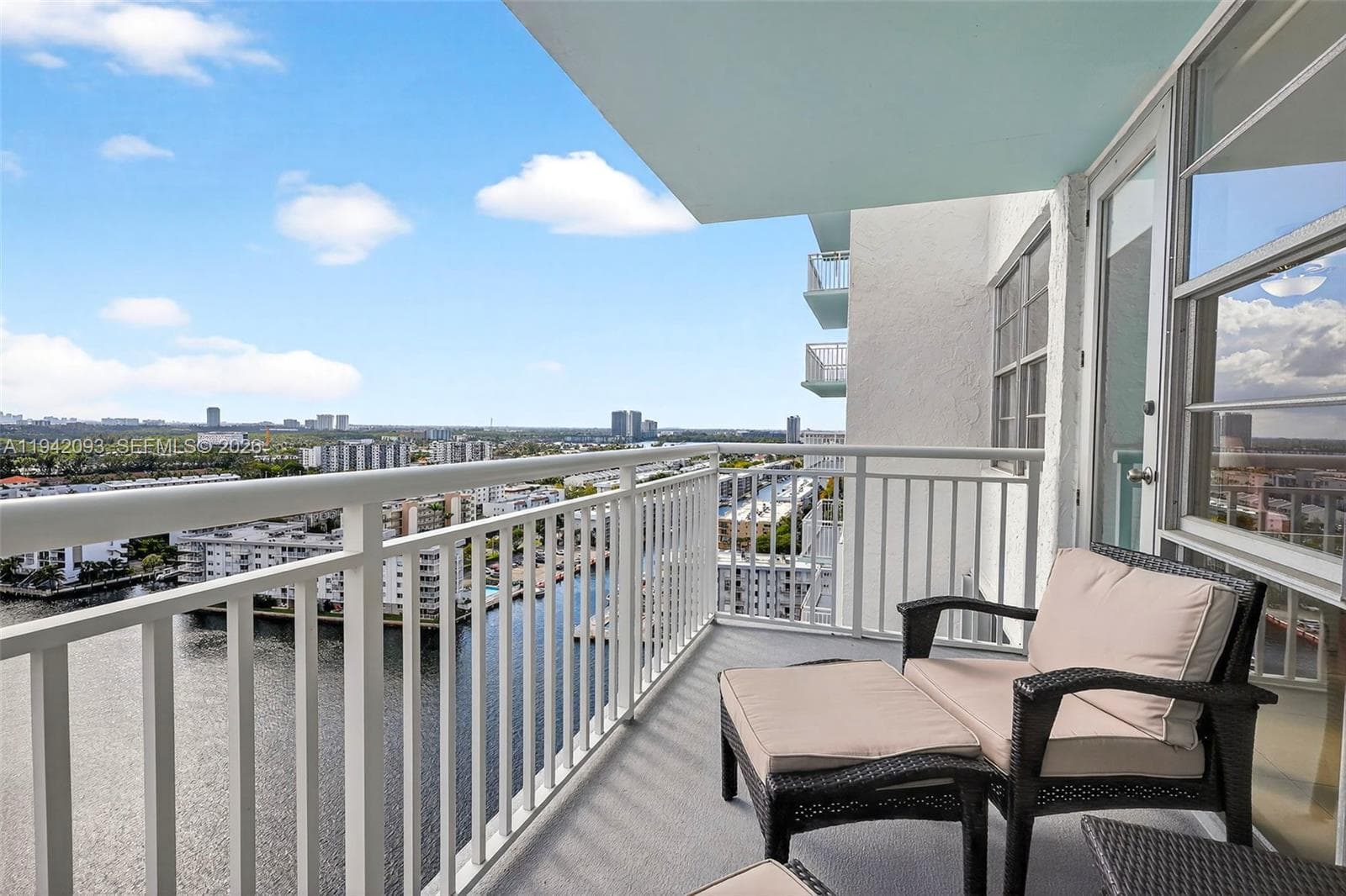 Winston Towers 500 Condo · #1905 in Sunny Isles Beach - Photo 10